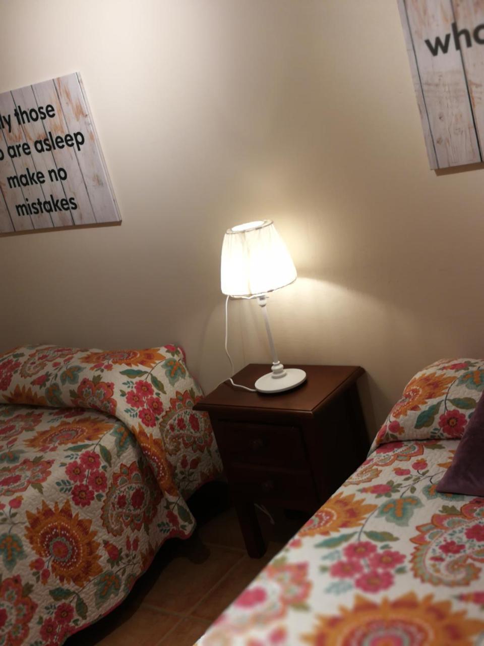 Casa Rural El Sombrero เอลโรซิโอ ภายนอก รูปภาพ